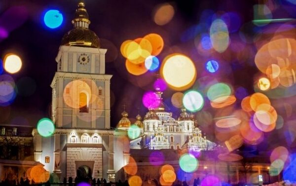 Украинцев ждет короткая рабочая неделя: как будем отдыхать на Рождество Украинцев ждет короткая рабочая неделя: как будем отдыхать на Рождество