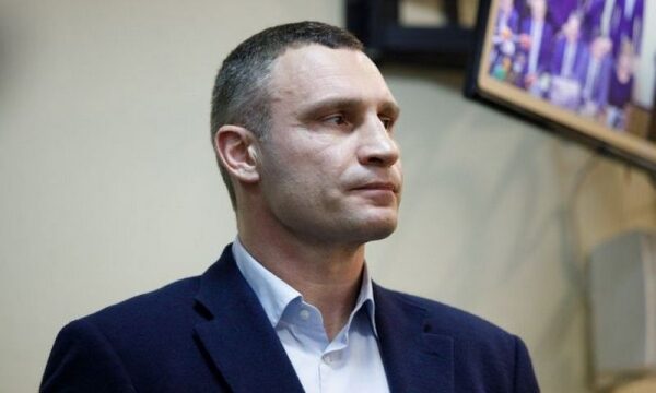 В Киеве сократили время комендантского часа