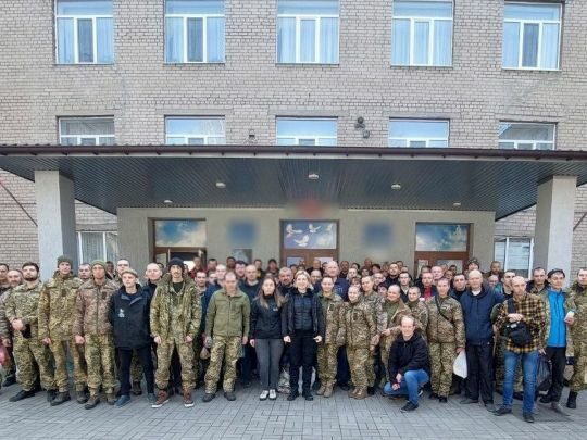 В&nbsp;ОП оприлюднили відео звільнених учора українських військових