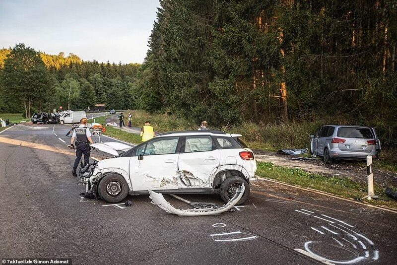 У&nbsp;Німеччині експериментальна модель BMW з&nbsp;автопілотом влаштувала велику аварію з&nbsp;жертвами
