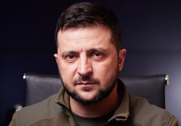 Подоляк заявил, что участник ДТП с Зеленским был "под стимуляторами"