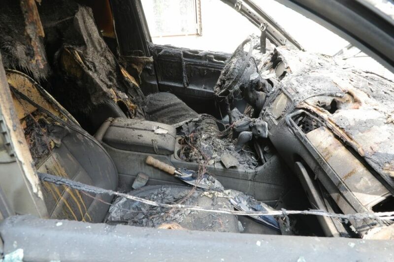 Пролунали два вибухи: автомобіль віцечемпіона світу спалили серед ночі у&nbsp;Белграді (фото)
