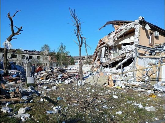&laquo;Бажають убивати мирних людей навіть на&nbsp;святу Трійцю&raquo;: вночі ворог знову атакував Україну ракетами з&nbsp;Каспію (фото, відео)