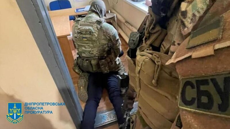 Чиновники з&nbsp;Дніпра заробили на&nbsp;небіжчиках мільйони гривень (фото)