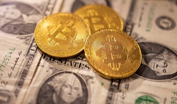 Особенности вывода криптовалюты Bitcoin на наличные деньги CAD Особенности вывода криптовалюты Bitcoin на наличные деньги CAD