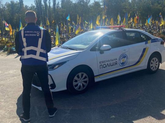 У&nbsp;Києві група підлітків обкрадала могили загиблих захисників України (фото)