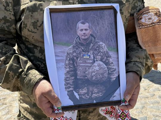 &laquo;Ти&nbsp;&mdash; моя гордість&raquo;: захищаючи Україну, загинув воїн з&nbsp;Вінниччини
