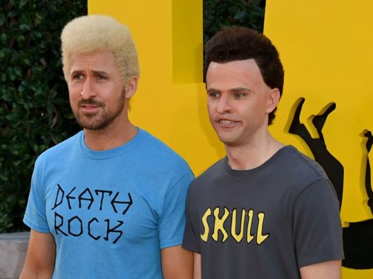 Зірка &laquo;Барбі&raquo; Райан Гослінг та&nbsp;Мікі Дей прийшли на&nbsp;прем&rsquo;єру фільму в&nbsp;образах Бівіса та&nbsp;Батт-Хеда (відео)