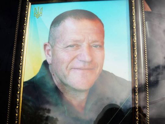 Два роки рідні сподівалися, що&nbsp;живий: на&nbsp;Хмельниччині попрощалися з&nbsp;бійцем, який загинув під Попасною