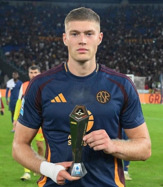 Довбик став героєм матчу чемпіонату Італії та&nbsp;отримав нагороду (відео)