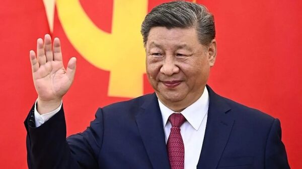 Си Цзиньпин призывает Вьетнам противостоять &laquo;запугиванию&raquo;&nbsp;тарифами Трампа