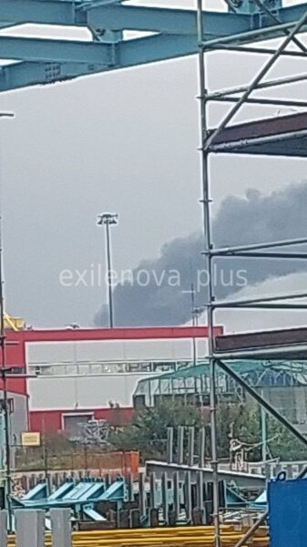 Безпілотники завдали ударів по НПЗ під Самарою та порту в Петербурзі (фото, відео)