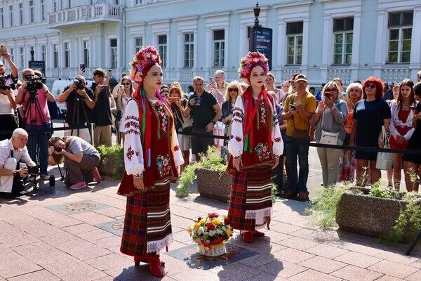В Одессе открыли новое имя на Аллее звезд: почтили художника
