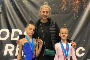Потеряла ногу из-за обстрела Одесчины: девятилетняя Саша Паскаль завоевала золото на турнире по гимнастике