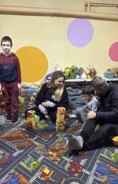 Анджеліна Джолі у&nbsp;бронежилеті: акторка приїхала до&nbsp;Херсона