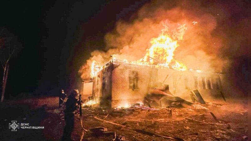 Десятки дронів атакували вночі Україну: де&nbsp;лунали вибухи