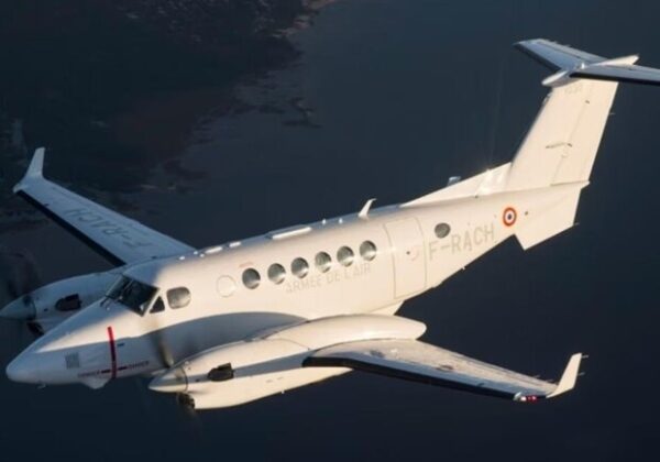 Французский самолет-разведчик Beechcraft VADOR зафиксировали над Черным морем