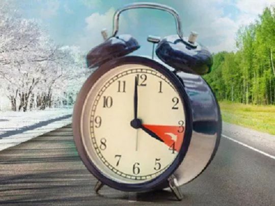 Україна переходить на&nbsp;літній час: чому стрілки годинника переводять саме вночі