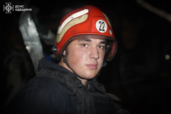 Ночной удар по Одесскому району: пострадал человек